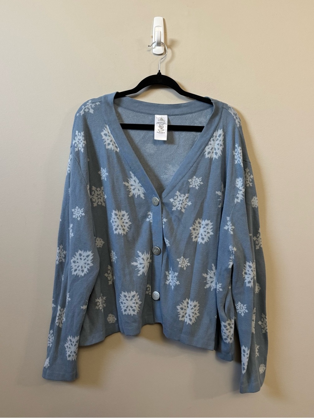Disney Parks Frozen Elsa snowflake holiday v-neck boxy fit cardigan sweater